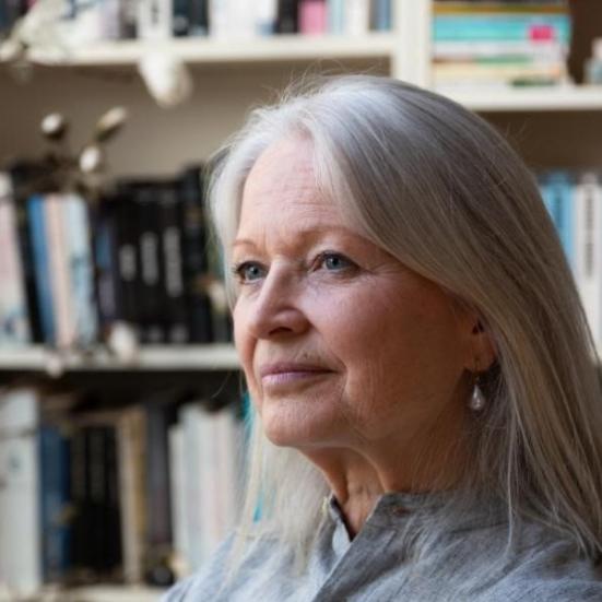 Mette holm, oversætter af japansk litteratur, anbefaler